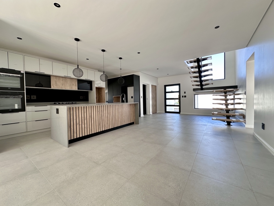 4 Bedroom Property for Sale in Sandown Western Cape